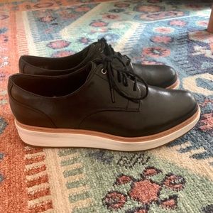 Clarks Platform Oxford size 8